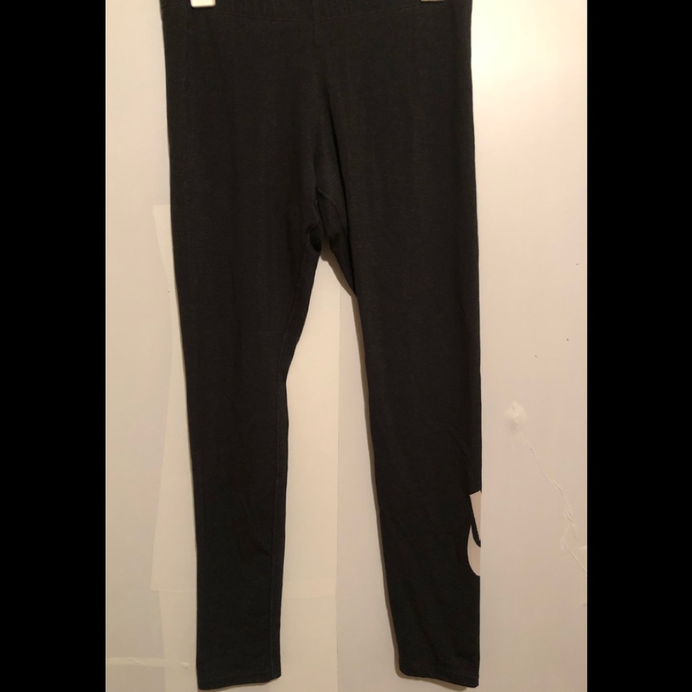 New with out tags women’s Nike leggings